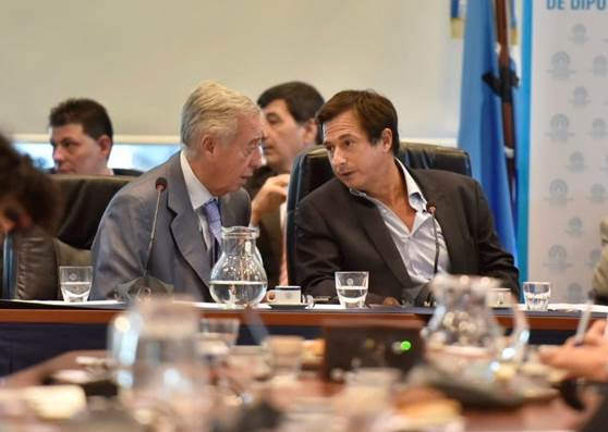 diputados debatieron reforma de la Ley de Tarjetas